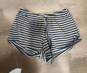 SHEIN shorts M thumbnail 1