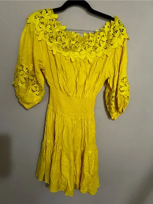 Gianni‎ Bini Yellow Off Shoulder Lace Trim Boho Peasant Spanish Vaca Mini Dress thumbnail 2
