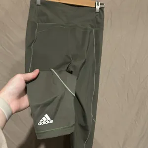 Adidas leggings thumbnail 2
