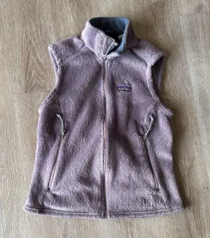 Vintage Women's Patagonia Vest Fleece thumbnail 2