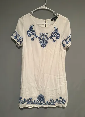 Dress thumbnail 1