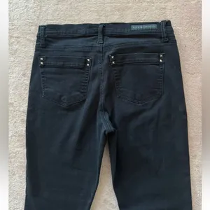 Rock‎ & Republic Women's Kendall Straight Leg Black Denim Jeans Size 10 thumbnail 5