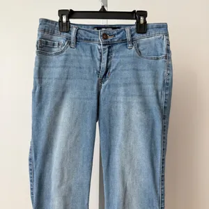 Hollister Low Rise Boot Jeans Light Wash‎ Women Size 4R 27R Classic Stretch thumbnail 2