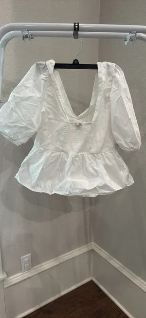 Gap White Top thumbnail 2