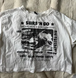 H&M Baby tee thumbnail 1