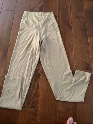 Offline by Aerie Crossover leggings -Sz Small thumbnail 1