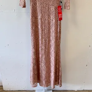 NWT Marina Blush Pink Sequin Lace V-Neck Maxi Gown Dress 6 263560 Wedding Guest thumbnail 4