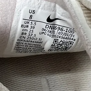 Nike Waffle One White Pink Sneakers Size 8 thumbnail 4
