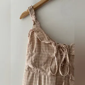 American Eagle Cream Pink Ruffle‎ Mini Dress thumbnail 4