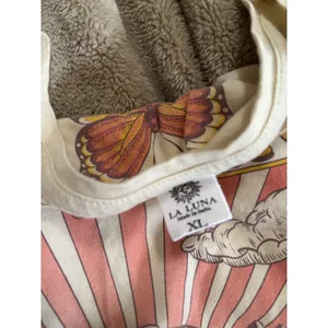 La Luna Dreamer Butterfly Graphic Tee Cream XL Boho 70s Retro Cottagecore thumbnail 3