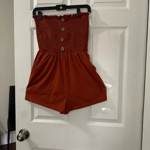 SHEIN Brown High Waist Shorts with Smocked Waistband thumbnail 2