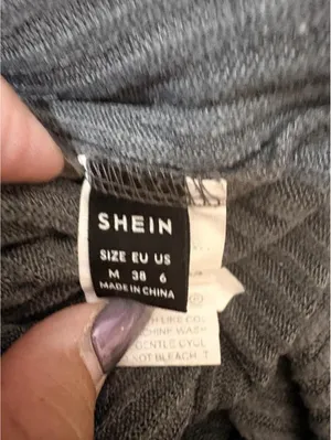 SHEIN Women’s M Gray Ribbed Off Shoulder Asymmetrical Knit Sweater thumbnail 9