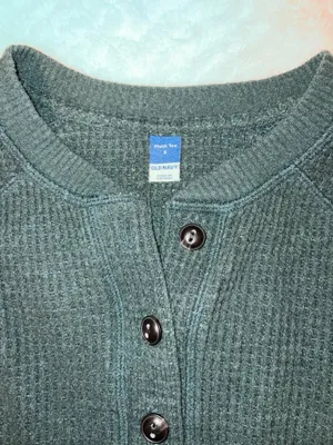 Old Navy Sweater thumbnail 2