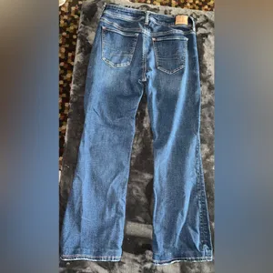 American Eagle Low-Rise Kick Bootcut Jean Size 8 Regular thumbnail 7