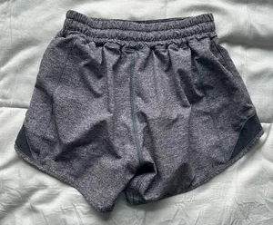 Lululemon hotty hot Shorts 4" inseam Gray Heather Size 2 thumbnail 2
