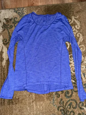 Lululemon Long Sleeve thumbnail 1