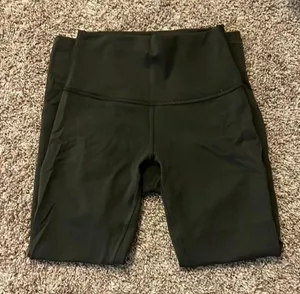 Lululemon Wunder Train Leggings thumbnail 1