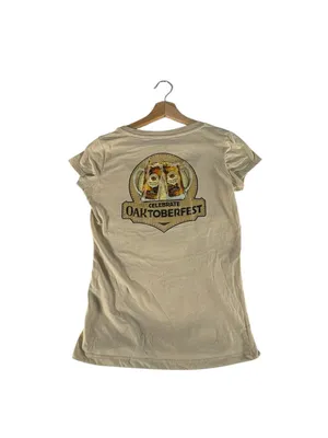 Bacardi Oakheart Oaktoberfest Women’s M Graphic T Shirt Spiced Rum Promo Tee thumbnail 4