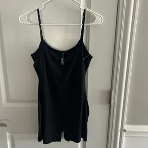 SKIMS Soft Lounge Scoop Onesie Bodysuit thumbnail 2