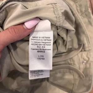 Marmot Shorts Women's 10 Tan Utility Hiking Outdoor Stretch Pockets 5" Inseam thumbnail 7
