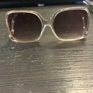 Stylish Women's Sunglasses thumbnail 7