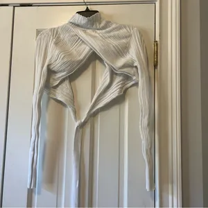 Klesis Boutique Brand White Knit Wrap Top Size Small thumbnail 3