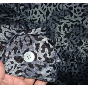 New Designer Josie Natori Caftan Robe M Silk Black Gray Long Pockets Cheetah thumbnail 3