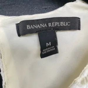 Banana Republic Eyelet sleeveless Blouse thumbnail 4
