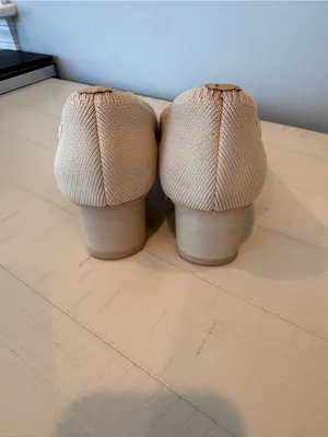 Vivaia Tracy Pro Pointed Toe Chunky Heels Sz 37.5 thumbnail 4