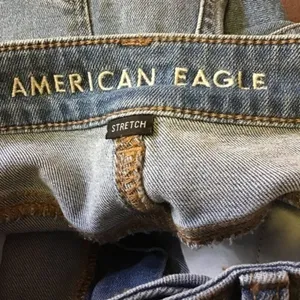 American Eagle High Rise Cuffed Stretch Denim Shorts Women’s 0 Blue Jean Shorts thumbnail 3