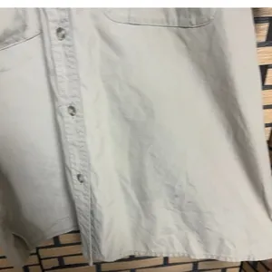 Cabelas‎ Tan Button Down Shirt Size Medium thumbnail 3