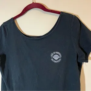 ✨ Harley Davidson Women’s Black Scoop Neck Embroidered Top Medium‎ thumbnail 2