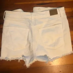 American Eagle White Distressed Shorts thumbnail 2