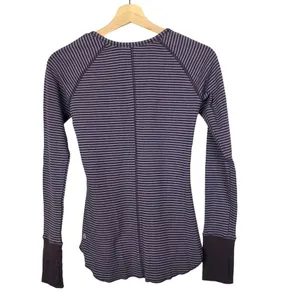 Lululemon Open Your Heart Stripe Reversible Fitted Long Sleeve Athletic Top‎ 2 thumbnail 3