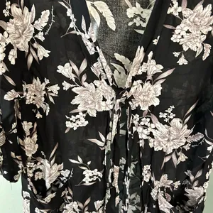 Spiritual Gangster Maya Kimono Beach Swim Coverup Floral Tie Closure V-Neck thumbnail 8