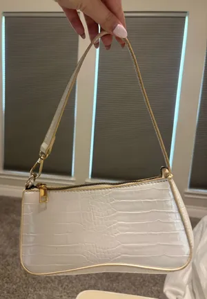 White Shoulder Bag thumbnail 1