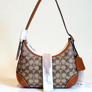 Coach Hamptons Hobo Bag In Crystal Signature Jacquard thumbnail 14