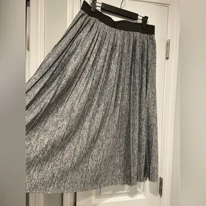 NWT Sag Harbor Size L Gray Heather Pleated Elastic Waist Lightweight Maxi Skirt thumbnail 3