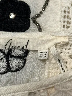 Anthropologie Floreat 4 White Eyelet Lace Black Floral Trim Veille Peasant Top thumbnail 7