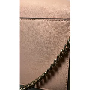 Kate‎ Spade Laurel Way Crossbody Pink Saffiano Gunmetal Chain Shoulder Bag Purse thumbnail 4