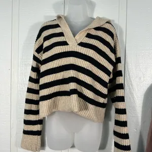 Sincerely Jules Black and Tan Striped Sweater Size Medium NWOT thumbnail 3