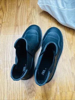 Zara Women’s Black Chelsea Boots - Slip-On Ankle Boots thumbnail 3