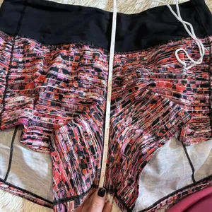 Lululemon Speed Up Shorts Women’s 6 Black Multi Low Rise 2.5” Lined Running thumbnail 8