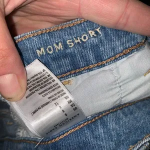 American Eagle acid wash Y2K size 8 denim mom shorts thumbnail 3