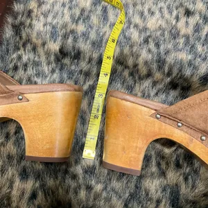 UGG ABBIE CHESTNUT SUEDE‎ CLOGS thumbnail 6