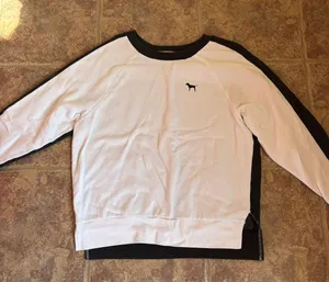 PINK Victoria’s Secret Crewneck thumbnail 1