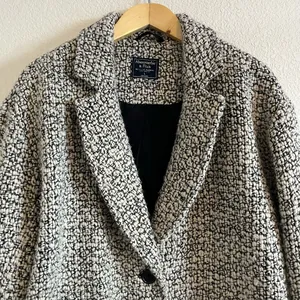Abercrombie and Fitch Textured Oversized Wool Blend Blazer Jacket thumbnail 5