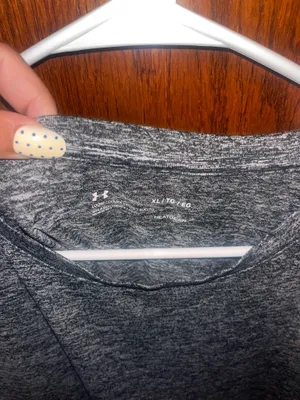 Women’s Under Armour HeatGear shirt thumbnail 3