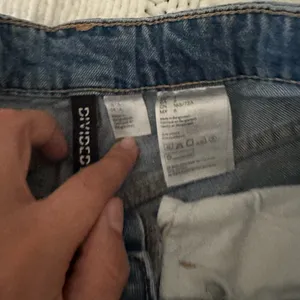 H&M Blue Distressed Boyfriend Jeans thumbnail 5