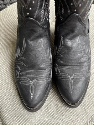 Cheyenne Women's Black Western Studded Heeled Boots Size 6.5 thumbnail 6